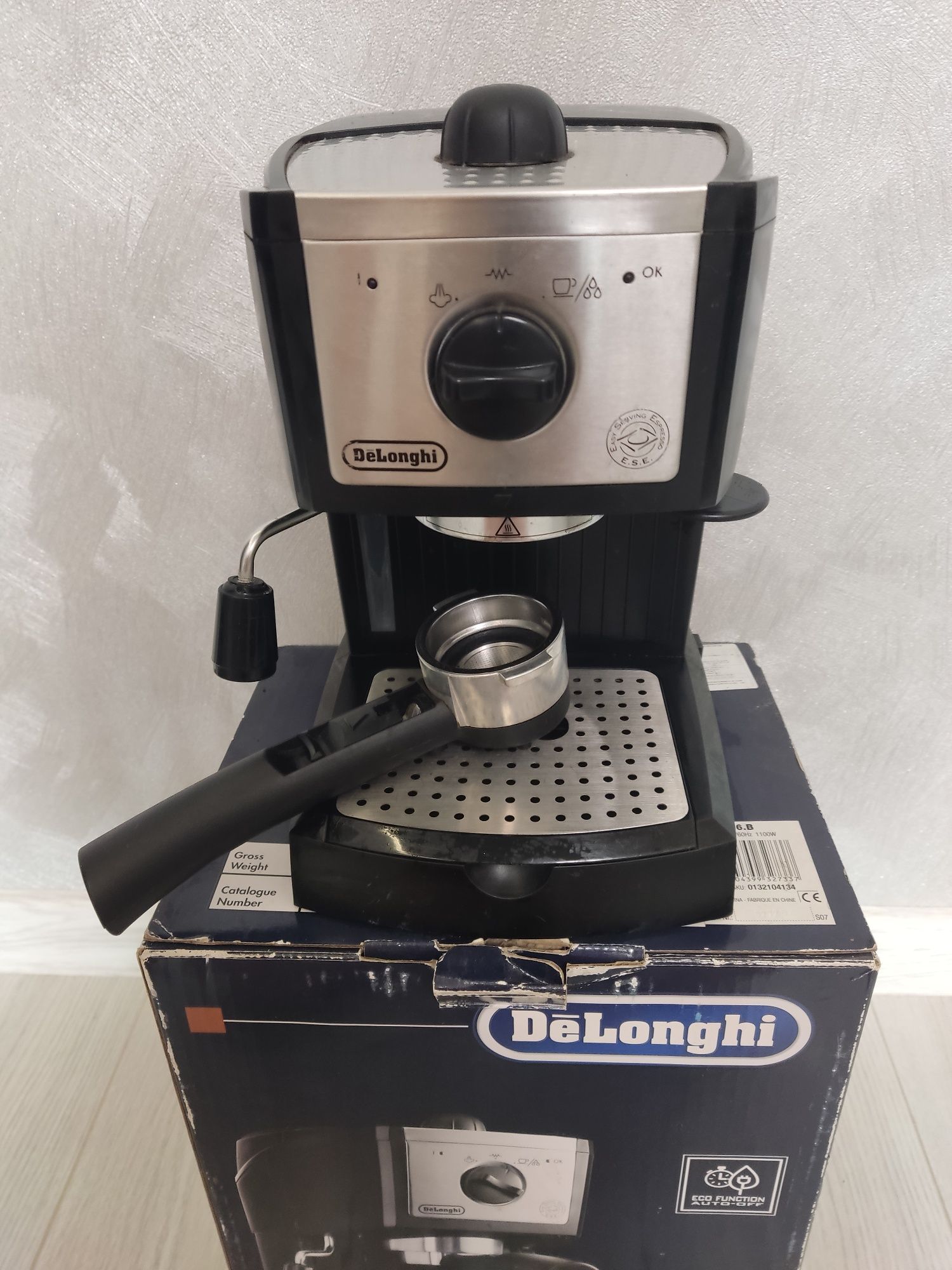 Кофеварка рожковая(холдер) Delongi EC 156 B