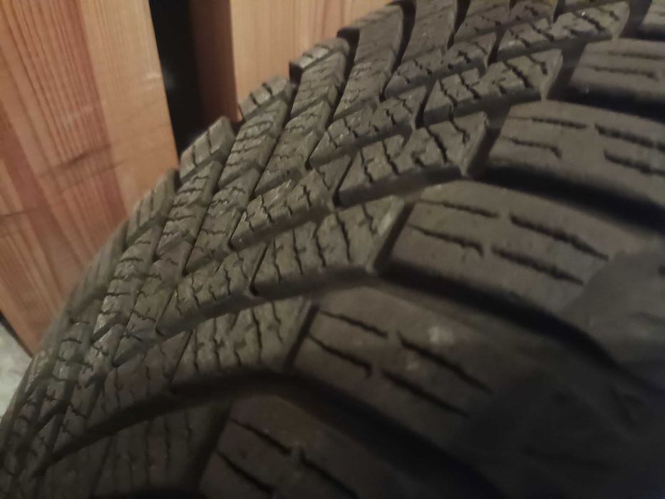 Koła kpl opony zimowe 195/65R15 Yokohama - felgi 5x114,3 z kołpakami