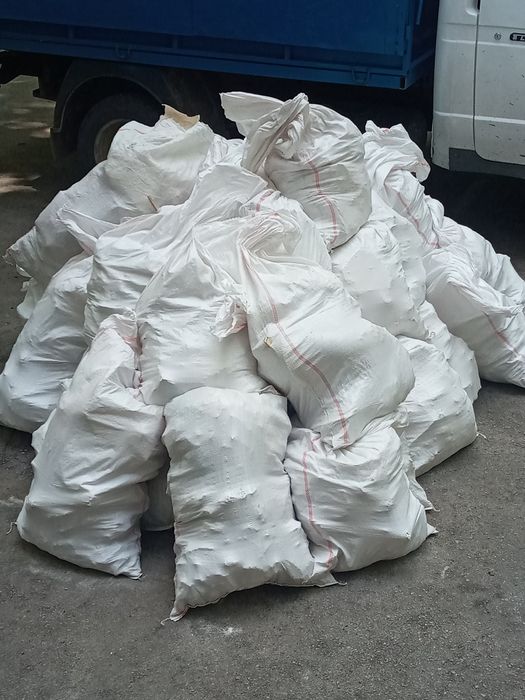 Вивіз сміття,знесення з поверхів,завантажування.