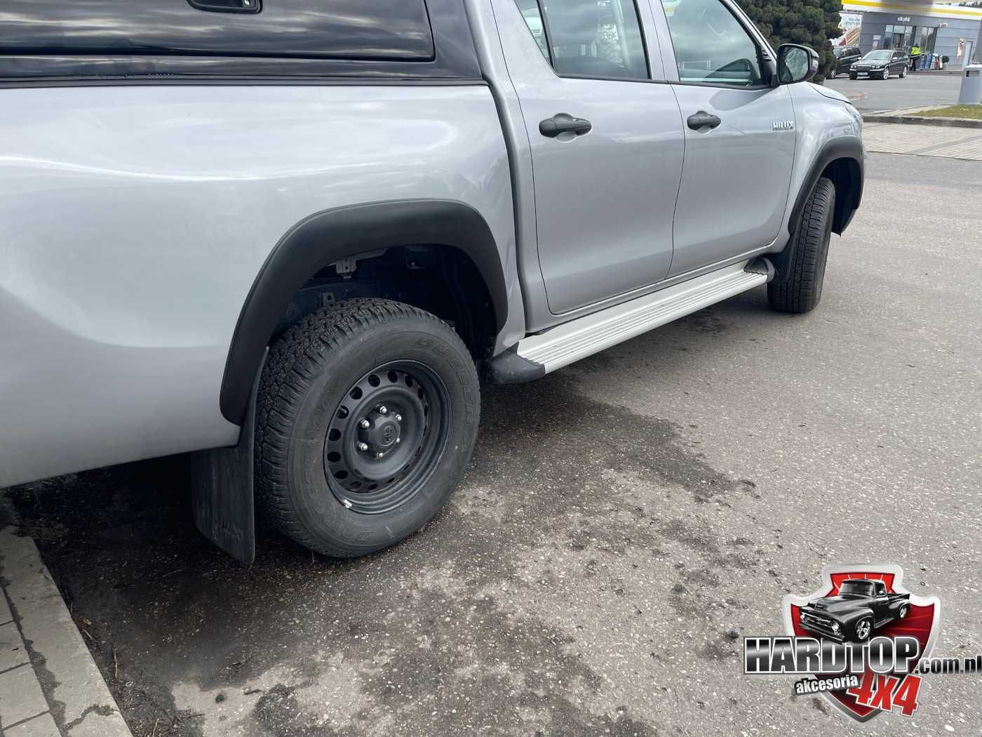 Poszerzenia Nadkoli Toyota Hilux Pickup Hardtop