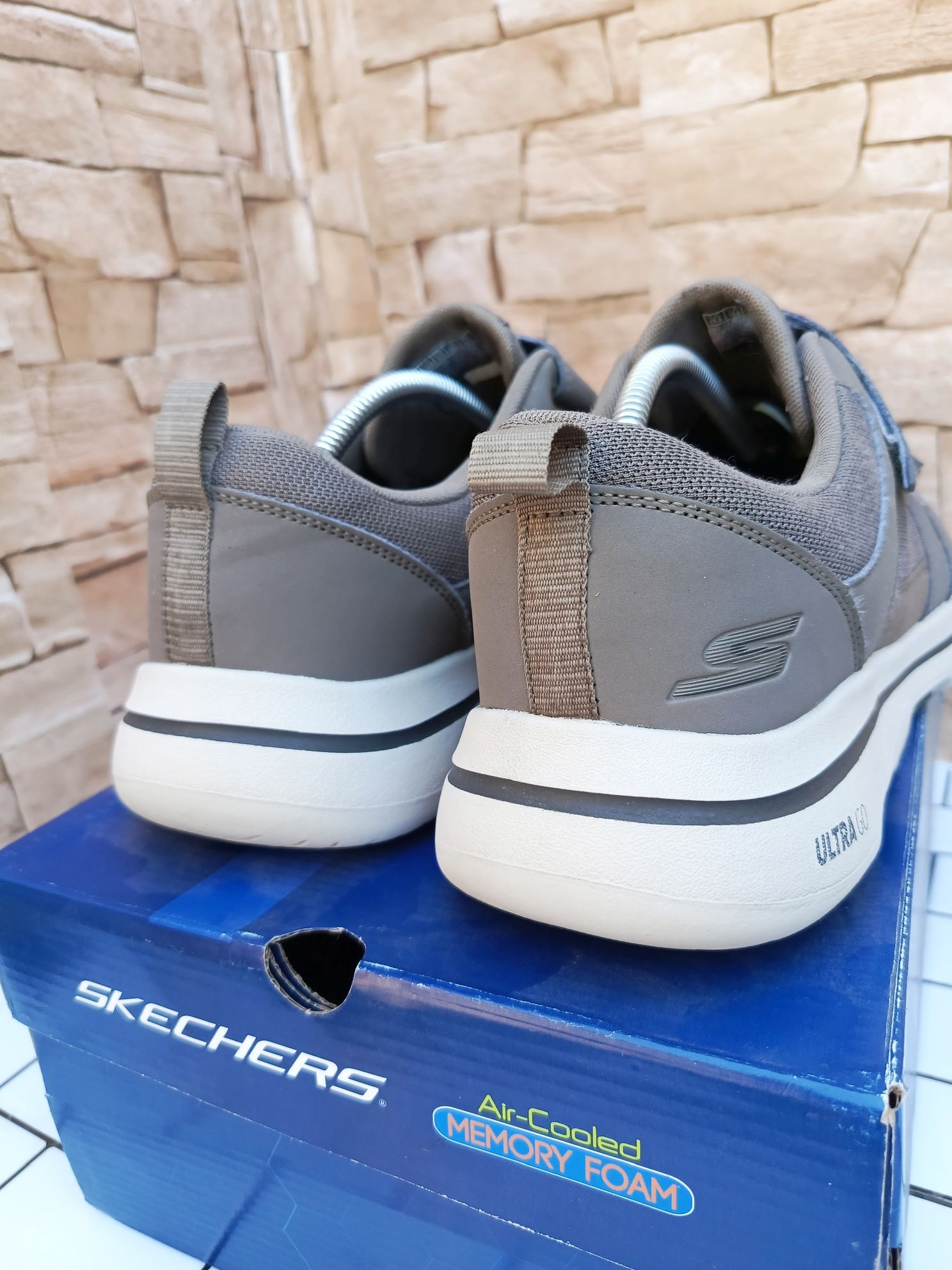 Кросівки Skechers (45розмір)