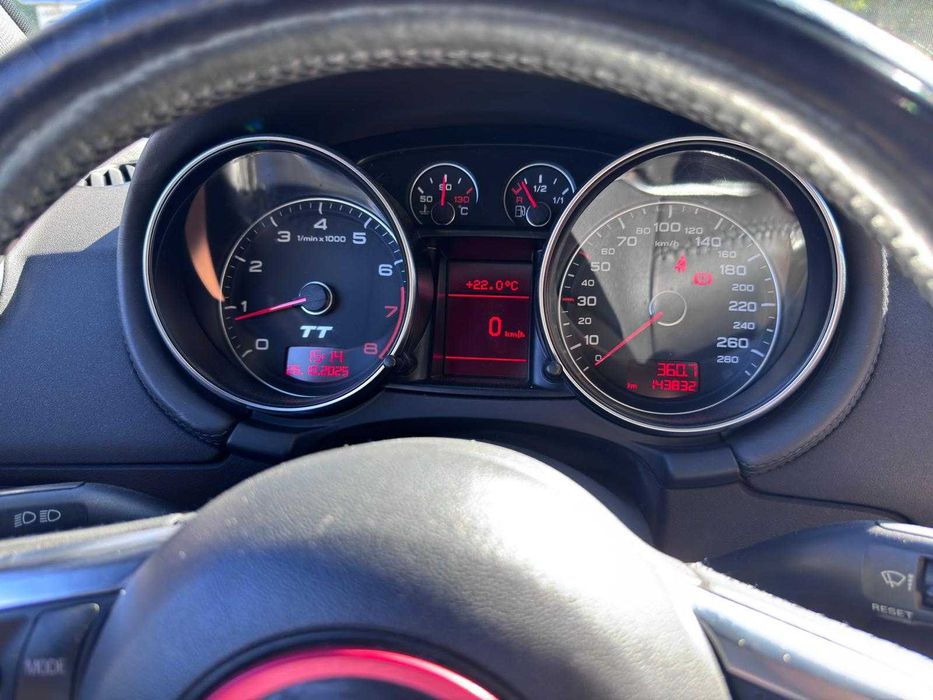 Audi TT 8J 2.0 TSI  (JBL, rádio Android) 140.000km