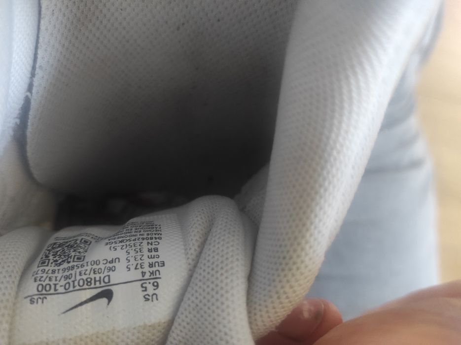 Sprzedam Nike Air Max 90 W DH8010 rozmiar 37.5