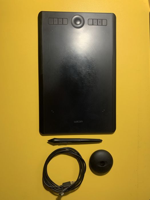 Графічний планшет Wacom Intuos Pro M (PTH-660-N)