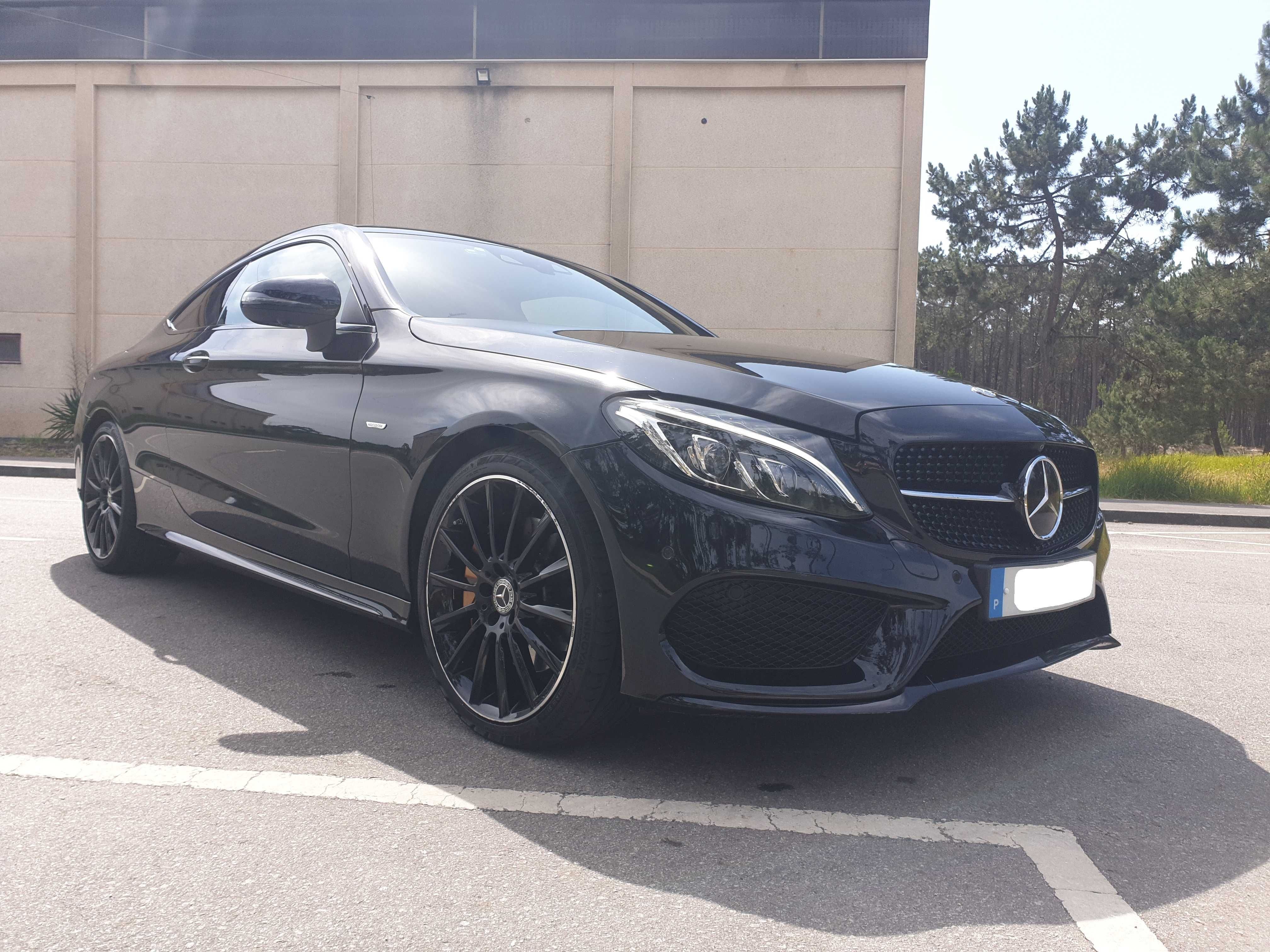 Mercedes-Benz C300 Coupe Night Edition