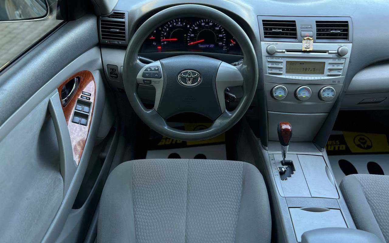 Toyota Camry 2011