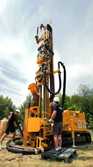 Odwierty Pod Gruntowe Pompy / Studnie Głębinowe / Dolny Młotek