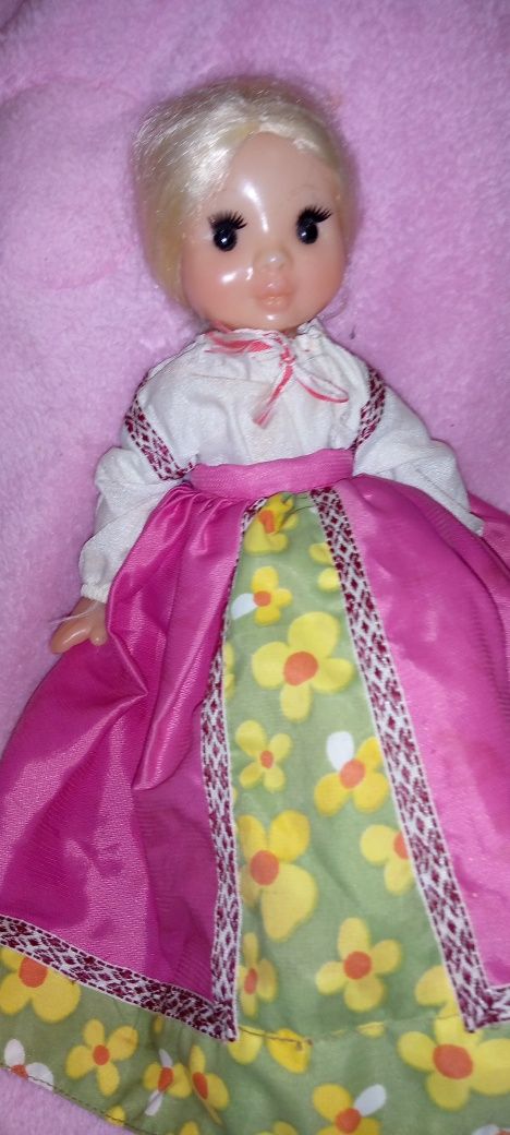 Коллекционная кукла на чайник,колкий пластик,парик,30 см.
