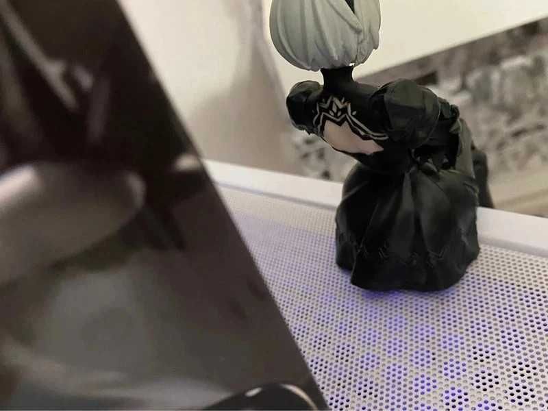 Figurka siedząca 2B NieR: Automata