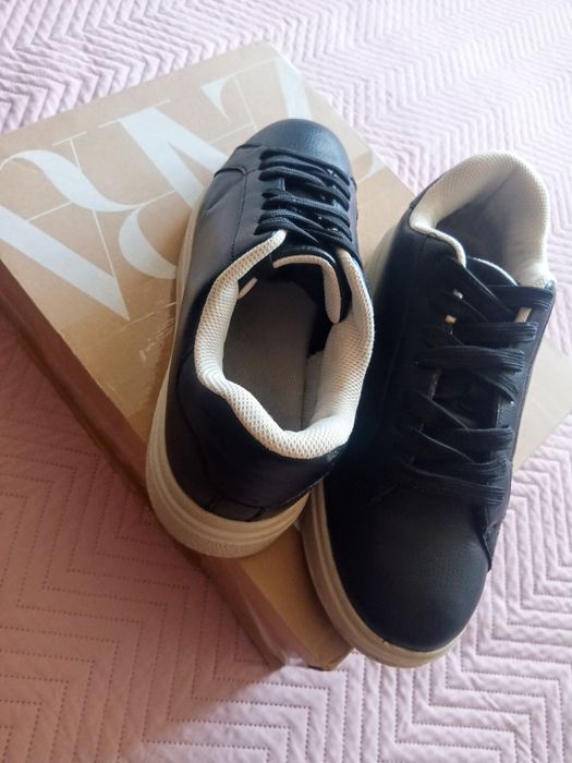 Продам кроссовки, размер 41