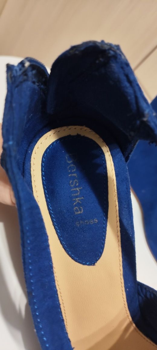 Koturny Bershka 38