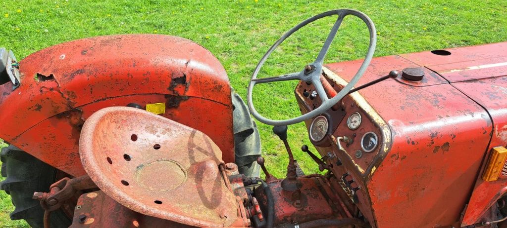 International B275 DIESEL McCormick case c-330
