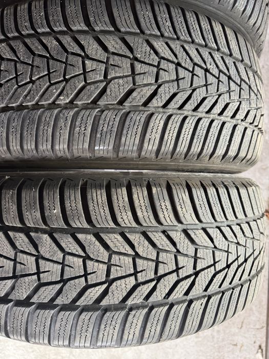 Майже нові зимові шини 235/55 r18 Hankook