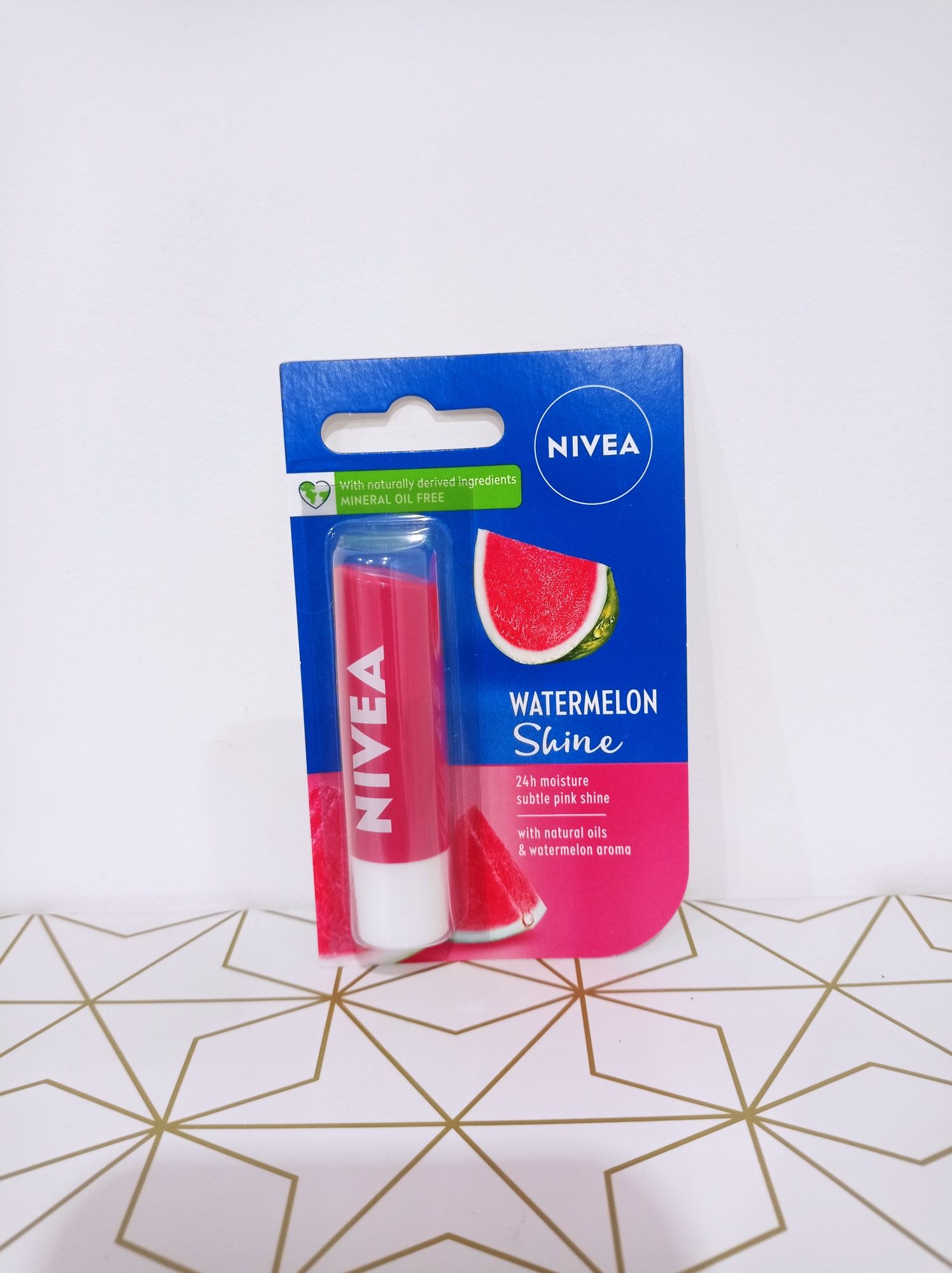 Balsam do ust w sztyfcie Nivea watermelon shine 5,5 ml