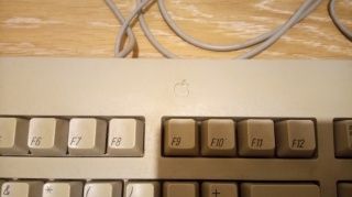 Клавиатура Apple macintosh ретро клавиатура с мышкой макинтош эпл Mac