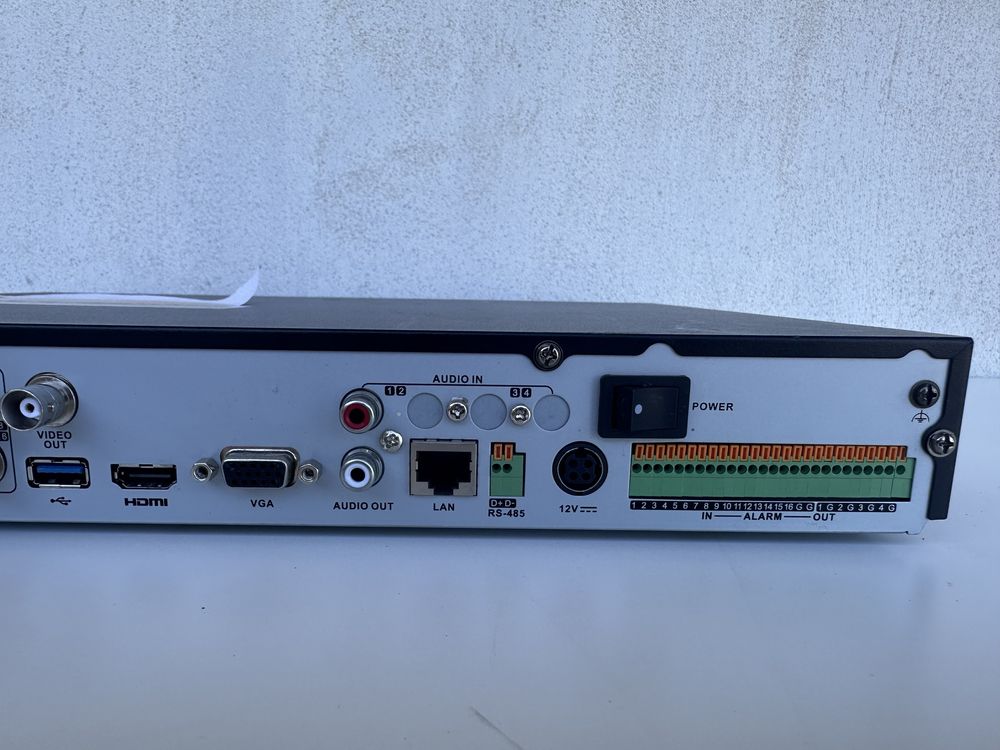 Rejestrator 16 kamer analog Hikvision + 4TB + monitor gratis