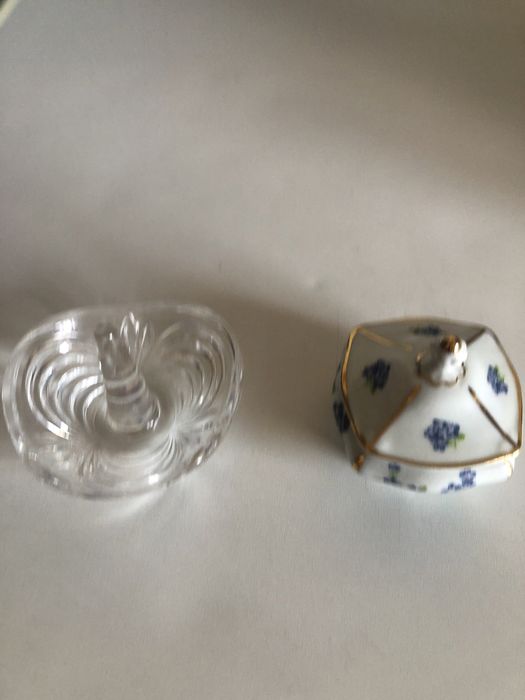 Soporte para aneis em louça e vidro