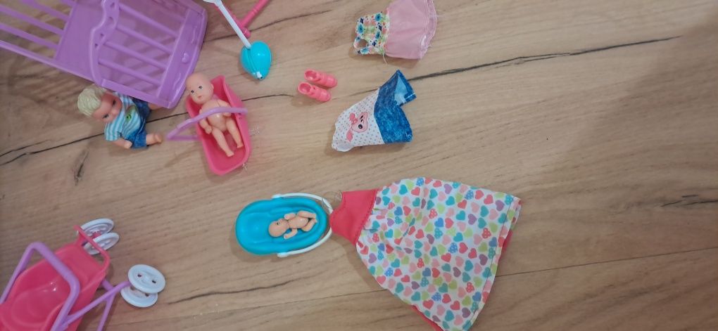 Zestaw barbie w ciąży i dzieci