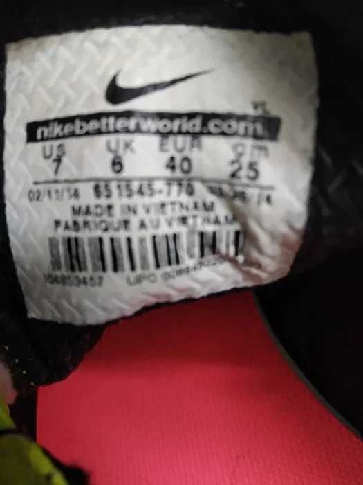 ***3 pares chuteiras nike***