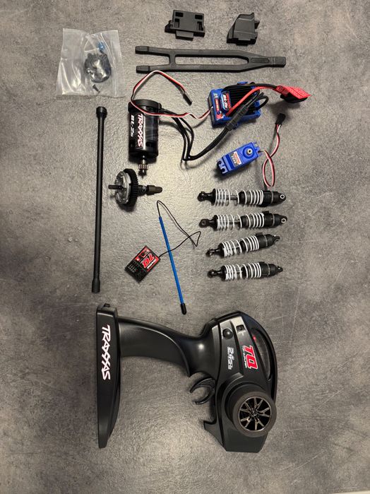 Traxxas ford fiesta rally apka esc amortyzatory serwo silnik