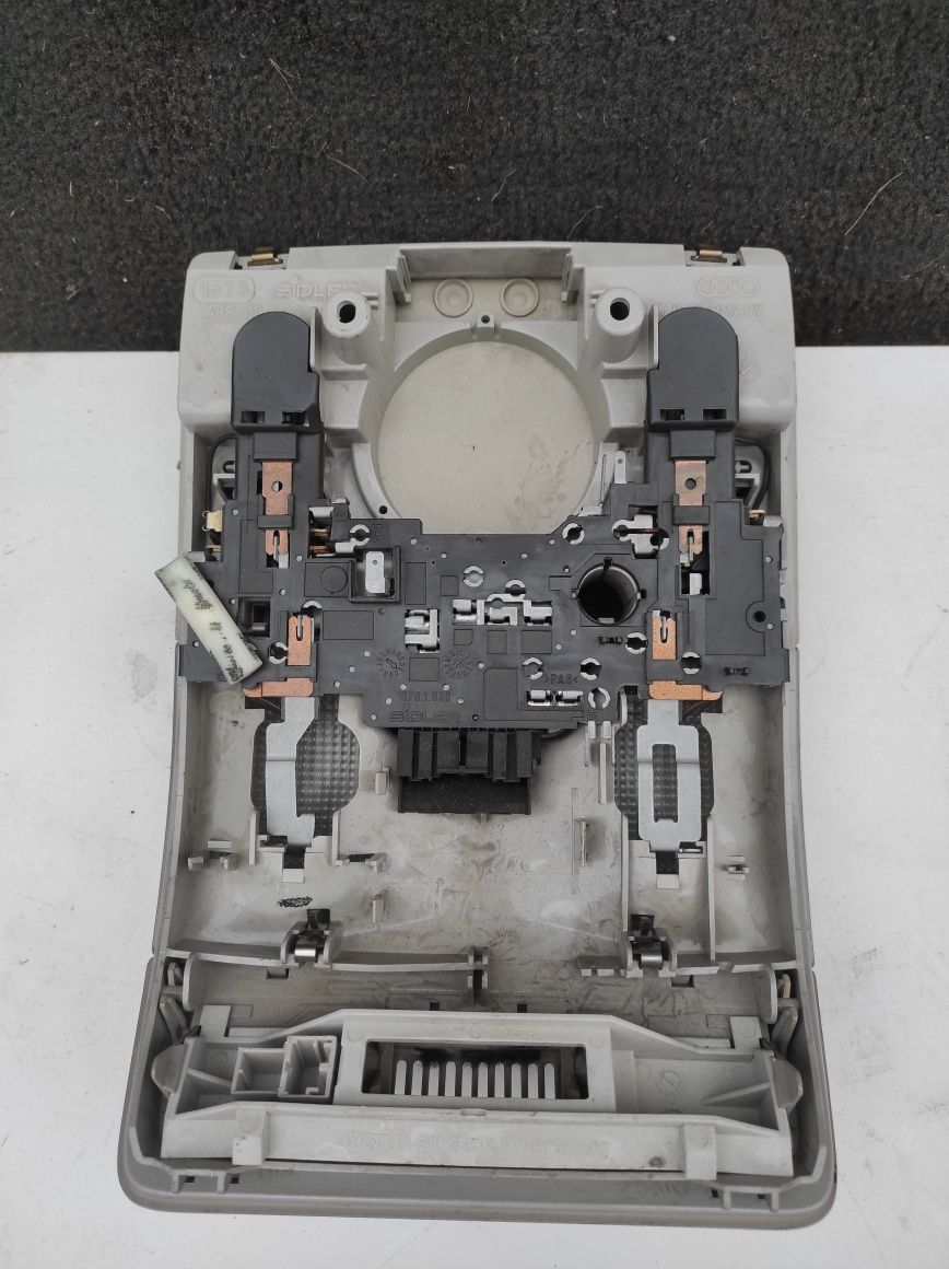 Подсветка плафон ауді А4Б7 Audi A4B7