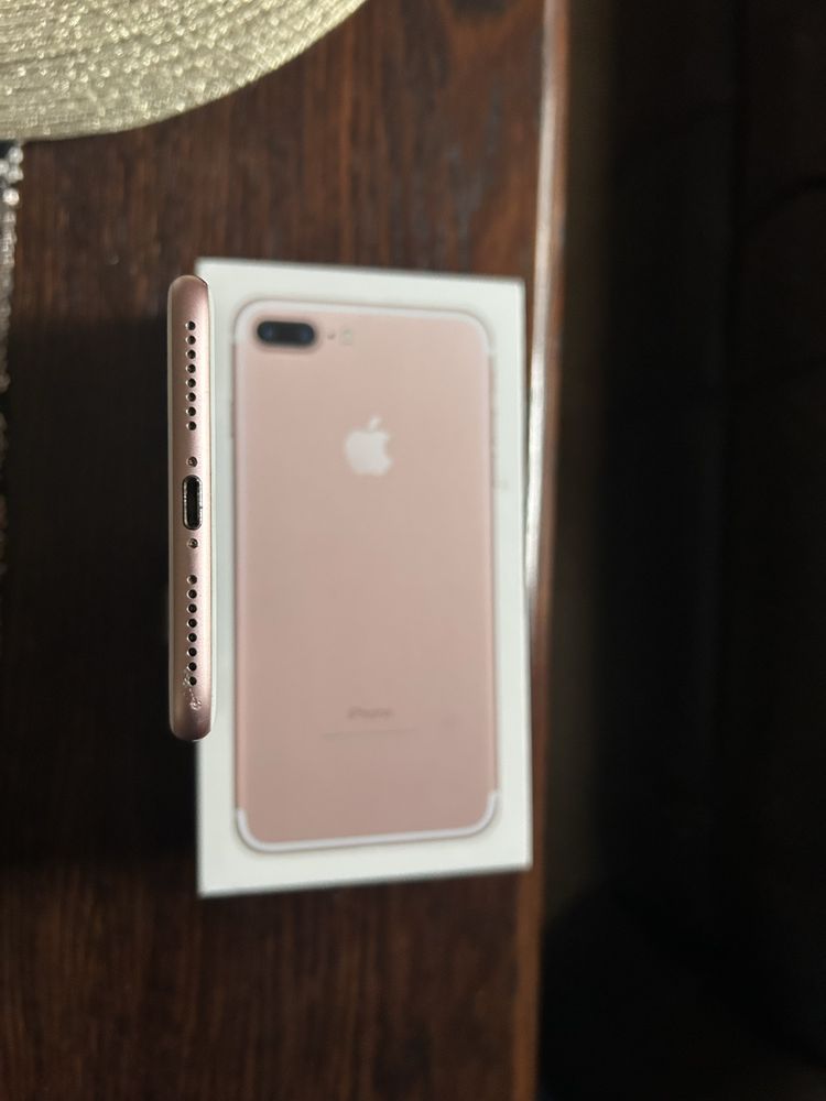 Iphone 7 plus 128 GB rose gold stan idealny dystrybucja PL