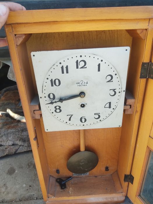 Продам часы настенные ретро 1950