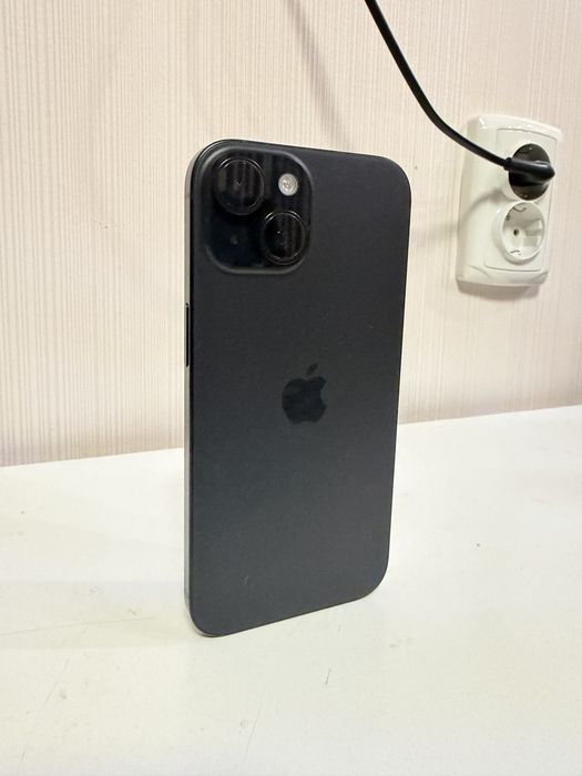 Продам iphone 15 256gb Black айфон