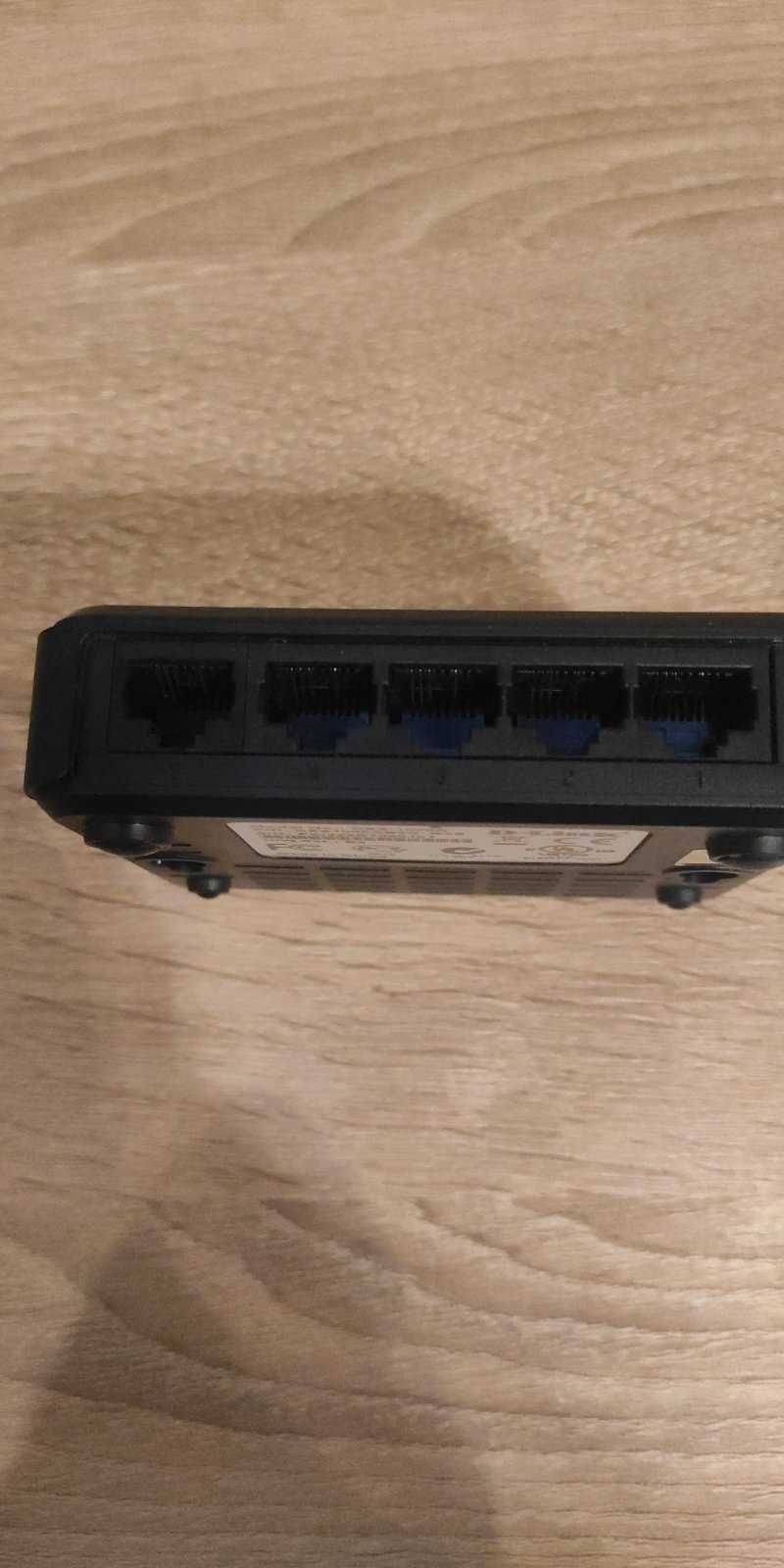 Свич коммутатор D-Link DES-1005A