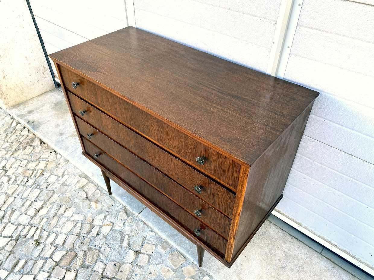 Cómoda olaio Vintage + 1mt comp x 45,5prof x 83alt.