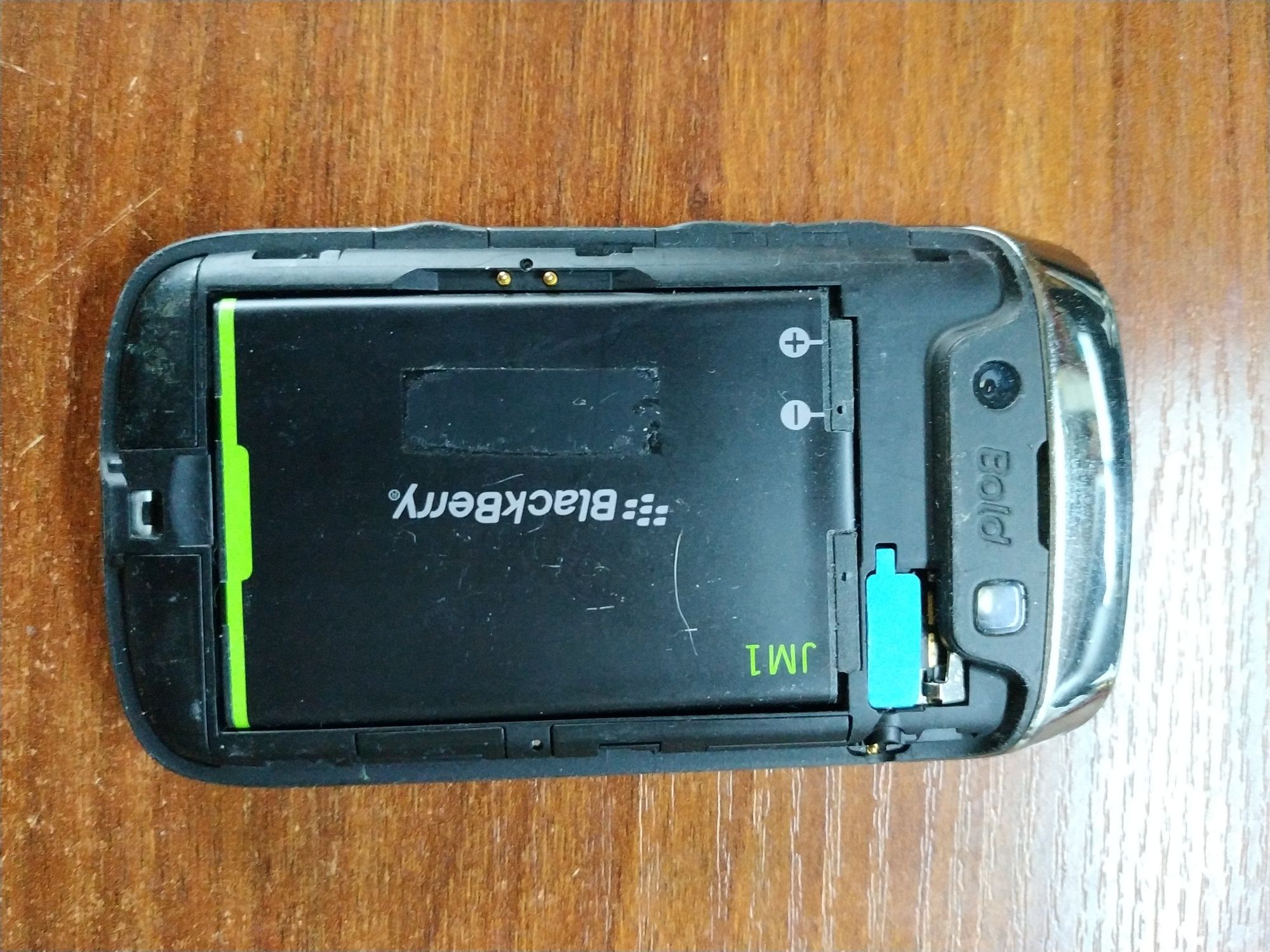 Телефон Blackberry 9790