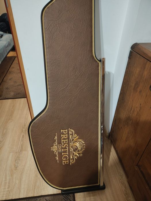 Półka na deskę rozdzielcza