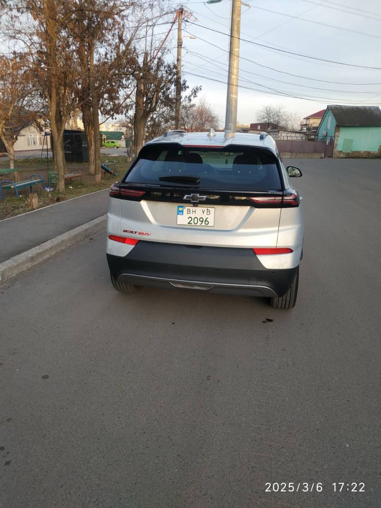 Chevrolet bolt euv premier