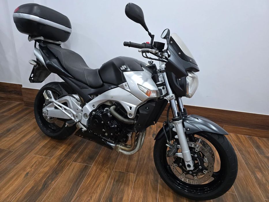 Suzuki GSR SUZUKI GSR600.GSR 600 bandit 650 fz6 fz6n