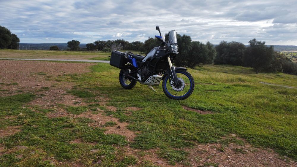 Tenere 700 c/ pack Explorer