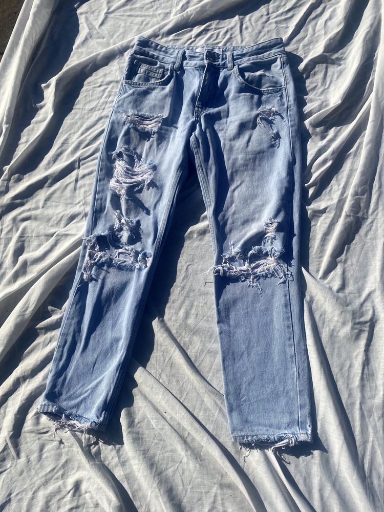 Spodnie Bershka męskie jeansy z dziurami S 36 basic