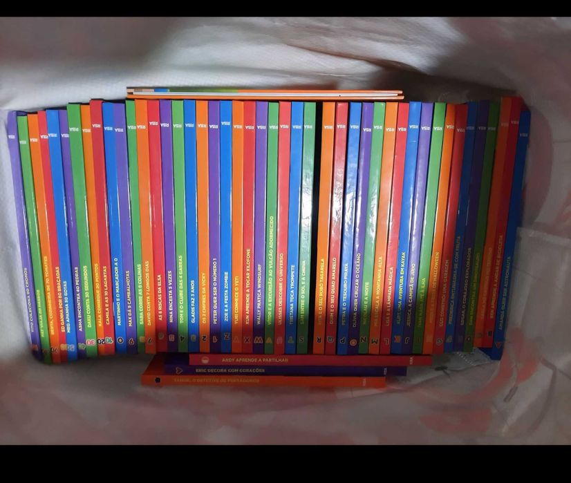 Coleccao de livros c/ animais madeira