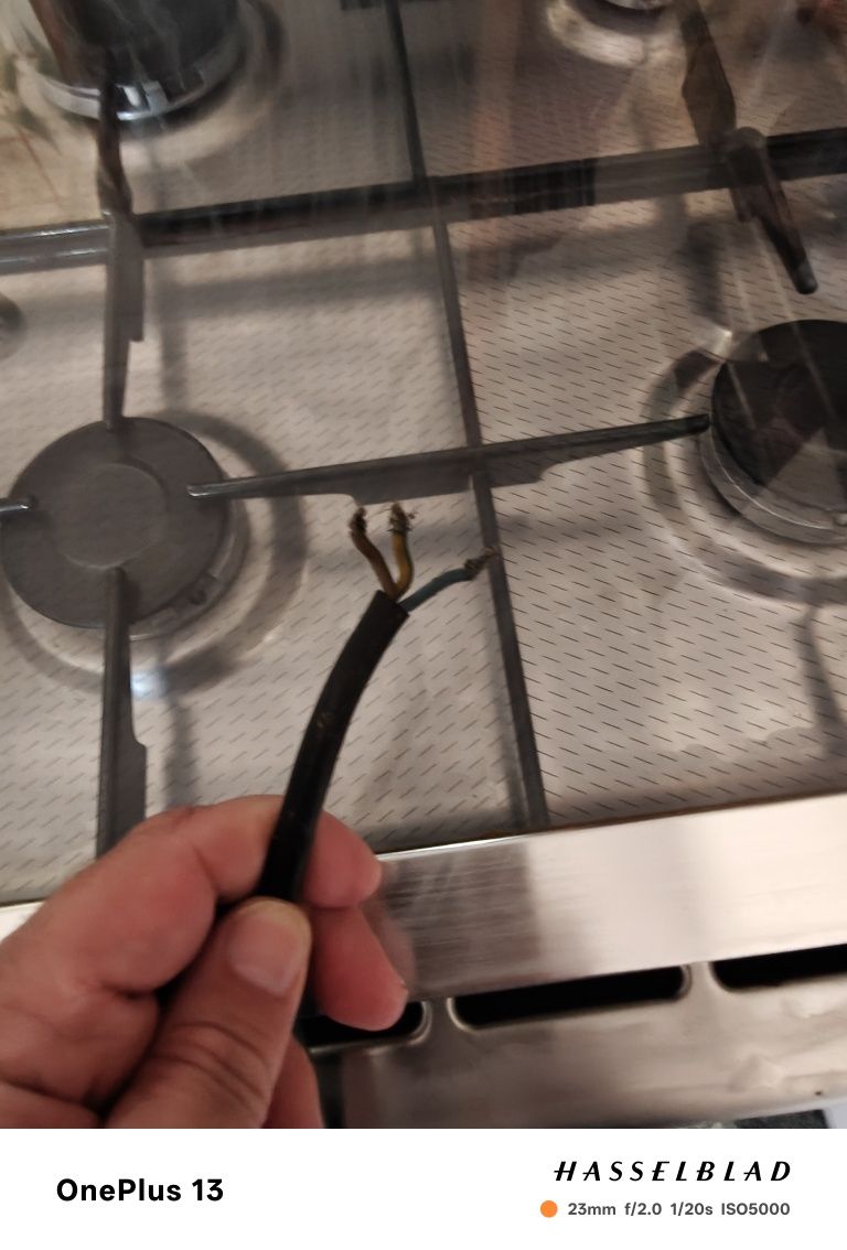 Fogão a gás com forno eléctrico