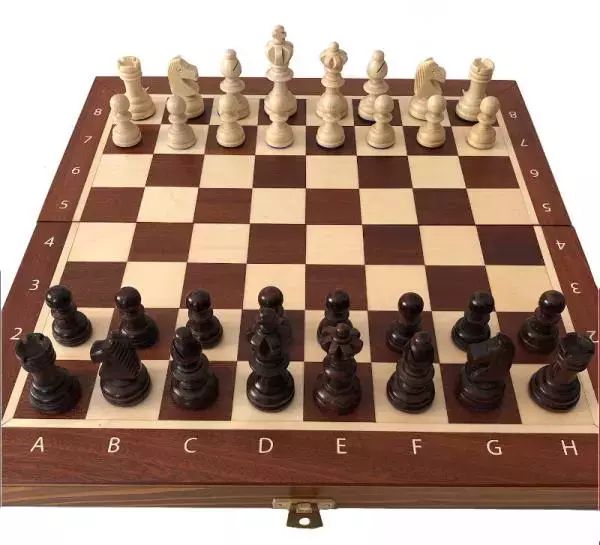 Szachy fornirowane MAGIERA. MAGIERA RAFAŁ