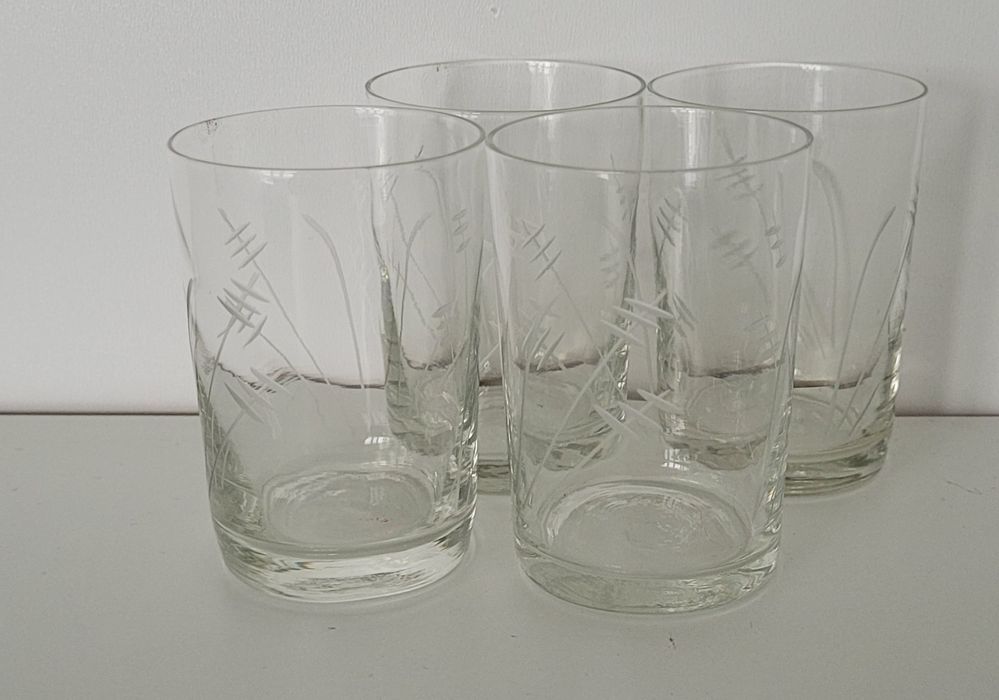 Małe szklanki zdobione 7,5 cm 4sztuki