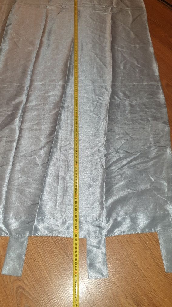 Zasłony szare srebrne 2.52 x  1.33 m  2 sztuki