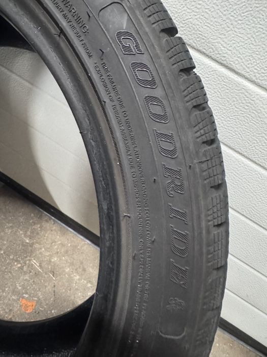 Opony zimowe 235/45R18