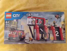 LEGO City 60414 Remiza Strażacka z wozem strażackim