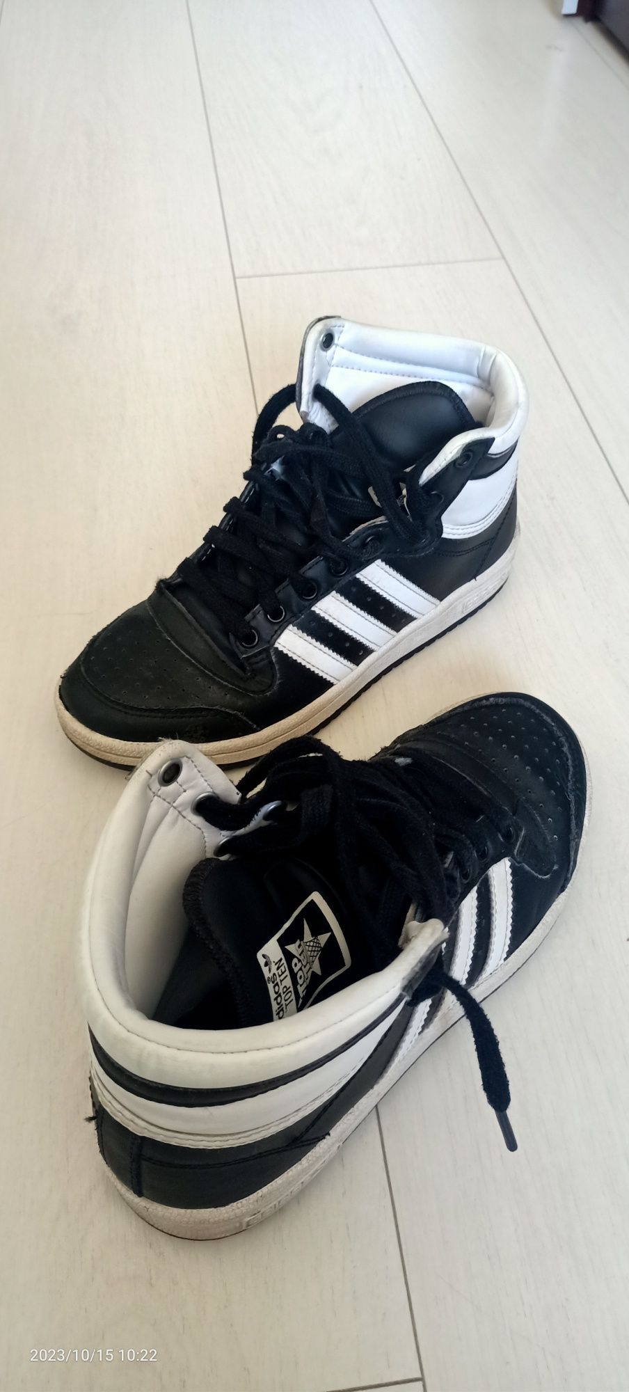 Wysokie buty Adidas