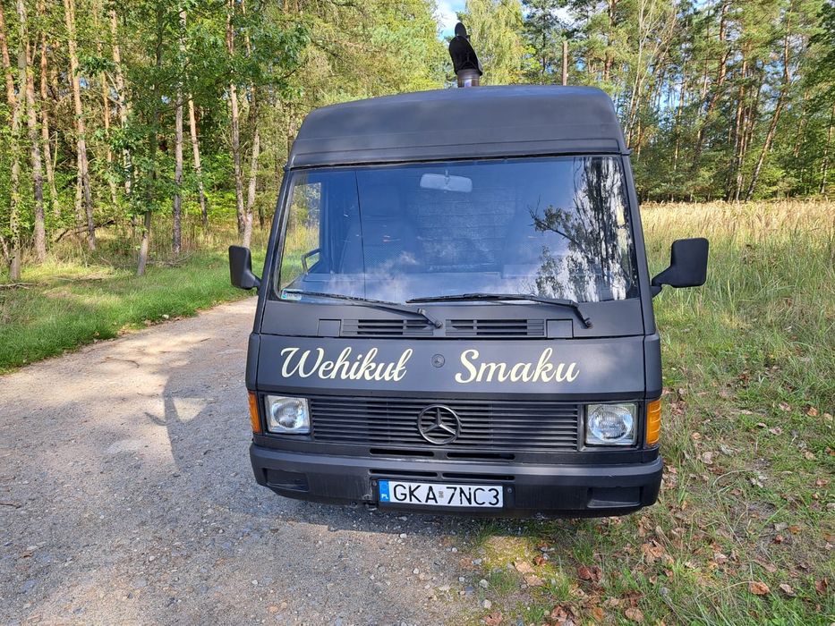 Mercedes Benz MB 100 Food Truck Pizza