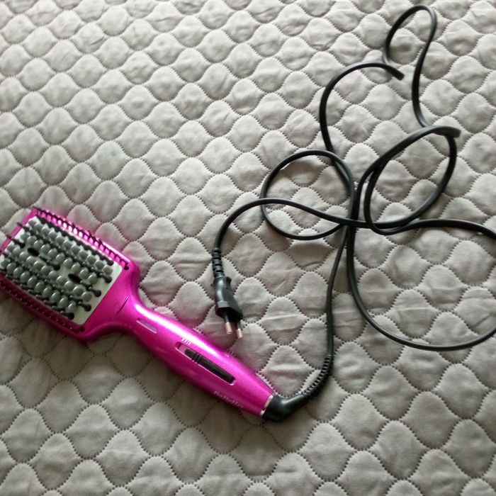 Prostownica (Szczotka prostująca)