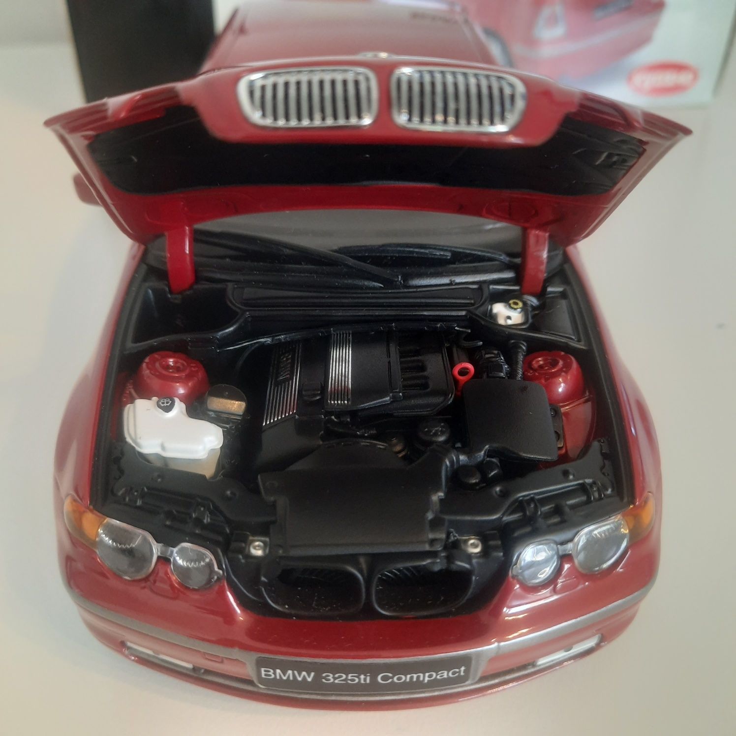 Unikat Bmw 325 ti compact kyosho 1:18