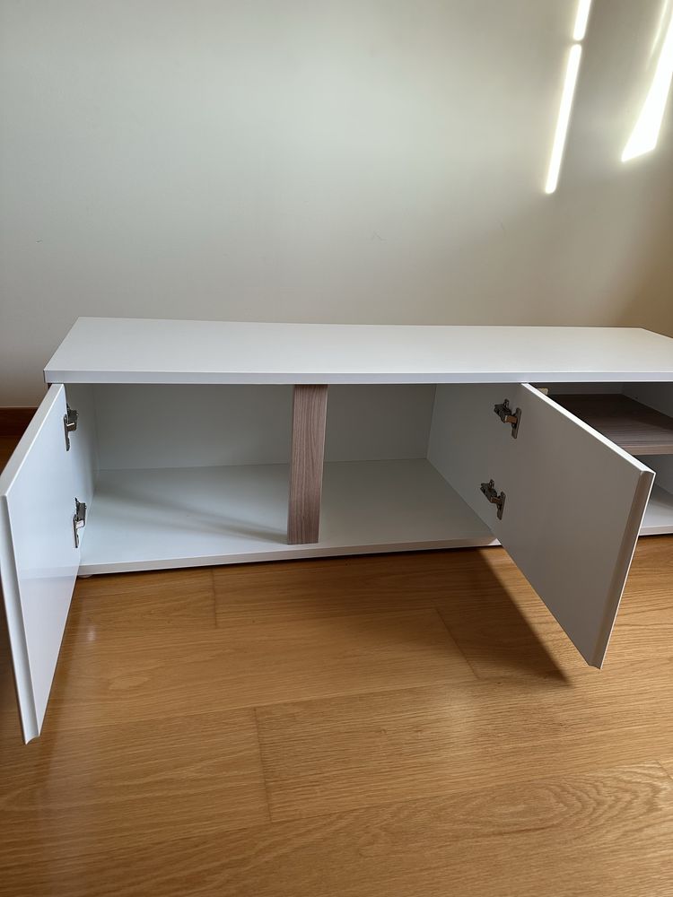 Móvel TV / Suporte para TV / Aparador