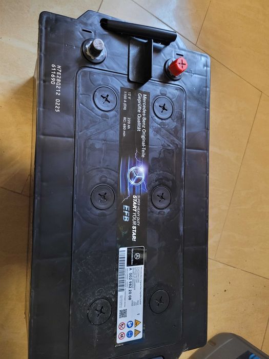 Akumulator 220AH Mercedes EFB