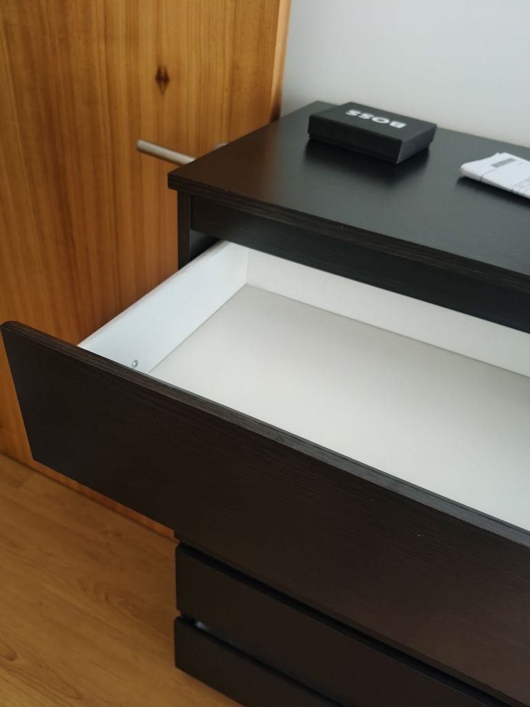 Cómoda Kullen do IKEA preto-castanho